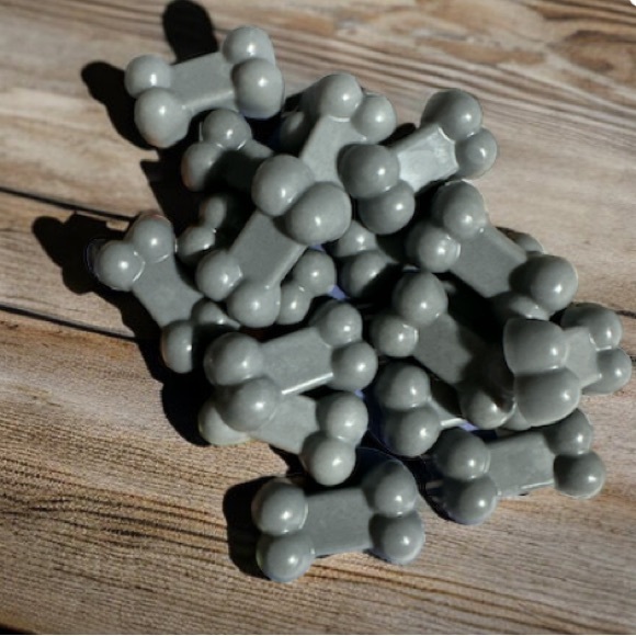 Hand Crafted Soap - Bones🐾 Charcoal Soap - Picture 4 of 4